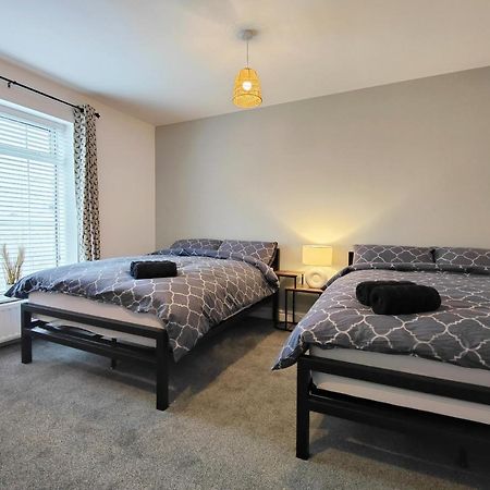 Stott House - Bright Spacious Townhouse 15 Minutes To Central Manchester With Free Parking Villa Ngoại thất bức ảnh