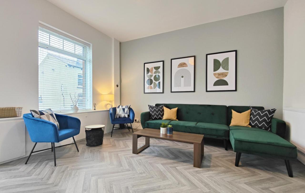 Stott House - Bright Spacious Townhouse 15 Minutes To Central Manchester With Free Parking Villa Ngoại thất bức ảnh